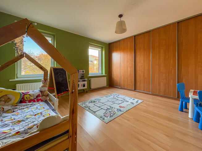 mieszkanie przy lesie