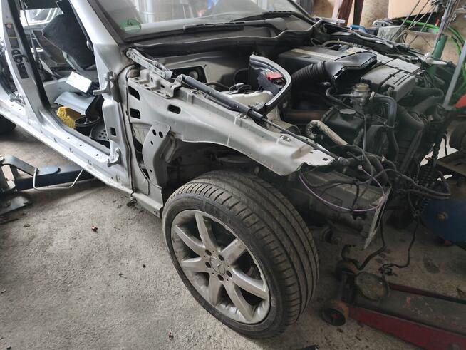 Sprzedam karoserię Mercedes W203