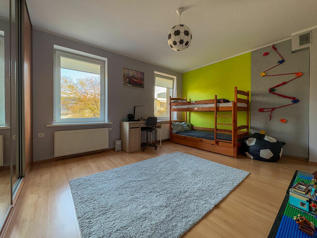 mieszkanie przy lesie