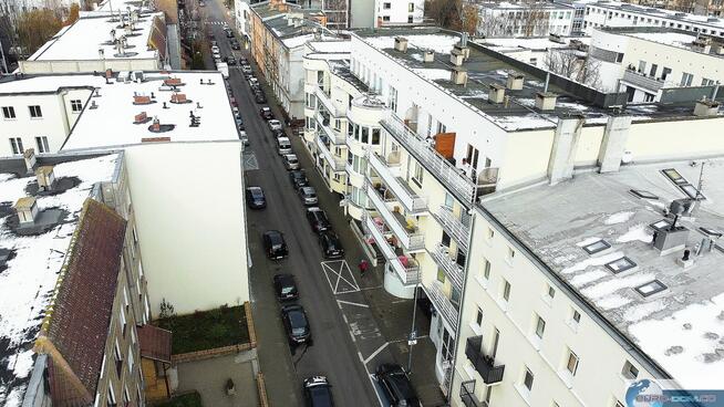 Przestronna kawalerka garderobą – Sołacz, ul. Sokoła