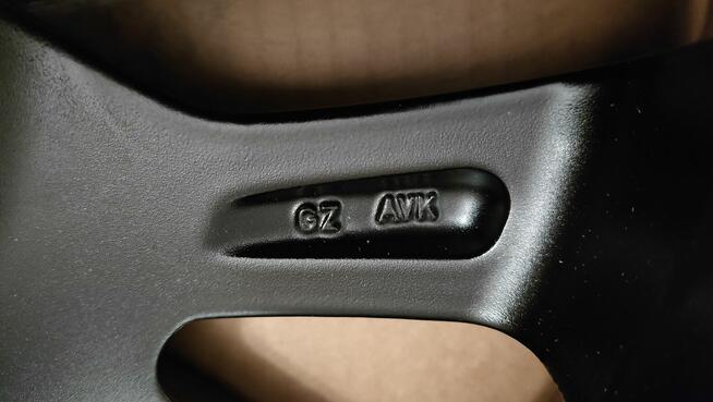 NOWA Felga 16 Toyota Yaris III 4x100 42611-0DC80 Oryginał