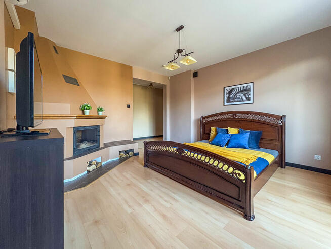 mieszkanie przy lesie