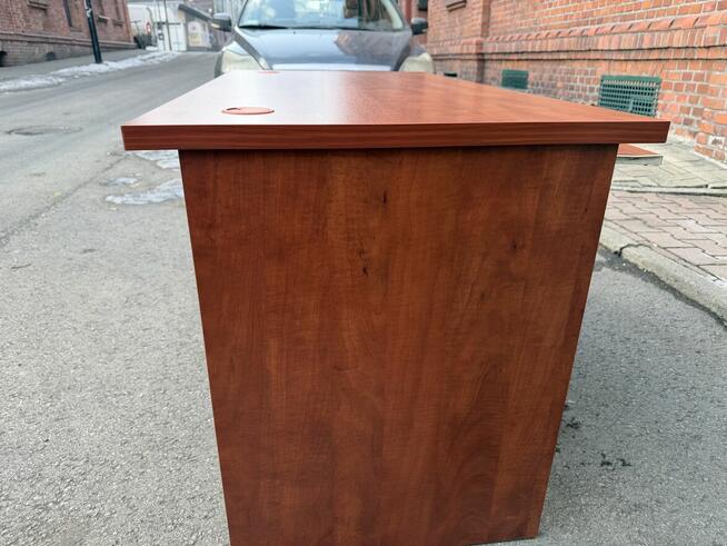 2 solidne biurka stan jak nowe 250 zł szt.