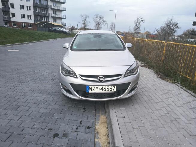 Opel Astra J 2013 r. Sports Tourer 1.7 CDTI 110 km