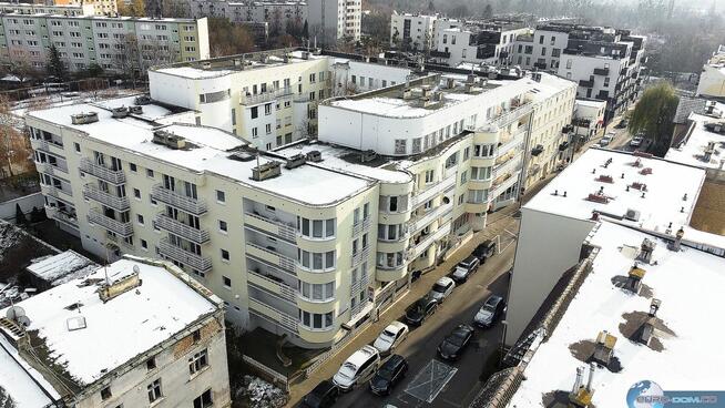 Przestronna kawalerka garderobą – Sołacz, ul. Sokoła