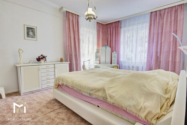 Bezczynszowe mieszkanie z ogrodem i dwoma garażami