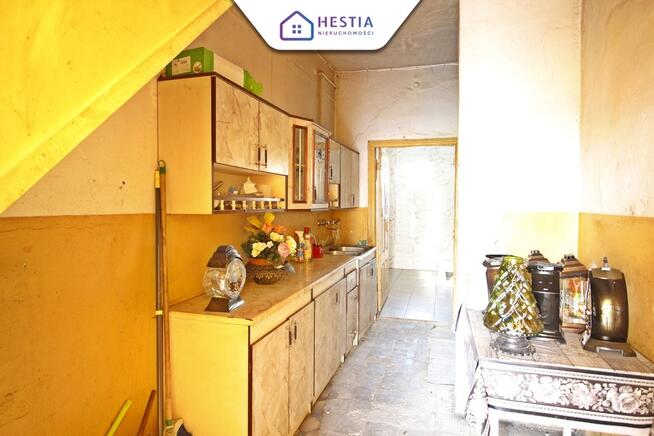 Poniemiecki dom z dużą stodołą - super cena!