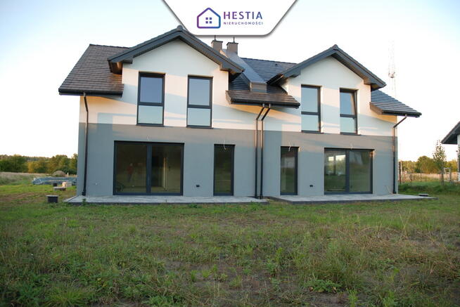 Bliźniak z garażem w spokojnej części Wołczkowa