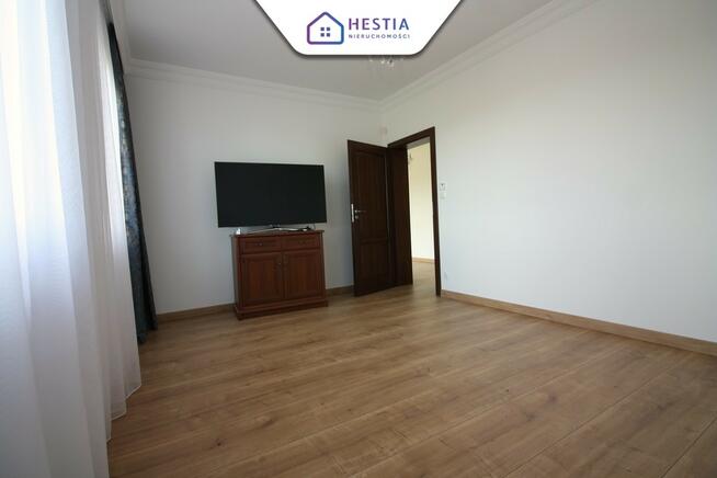 Na sprzedaż nowy dom w stylu dworkowym