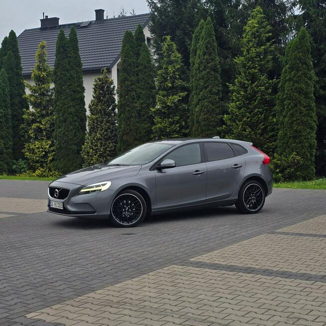 Volvo V40 II 2.0 D2 Drive-E Summum