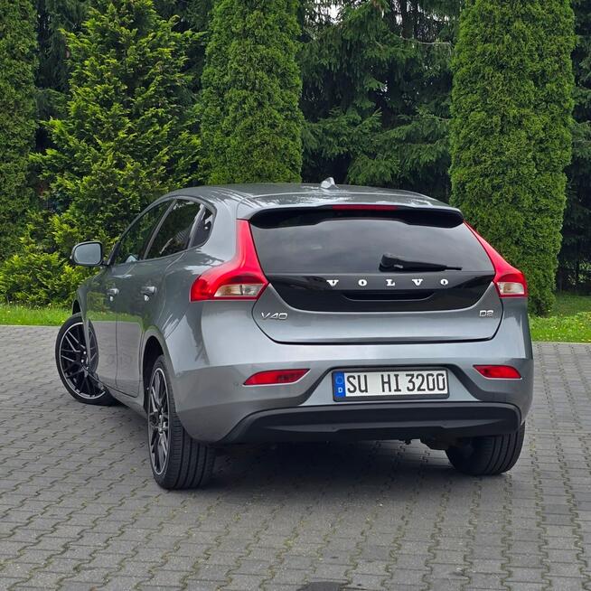 Volvo V40 II 2.0 D2 Drive-E Summum