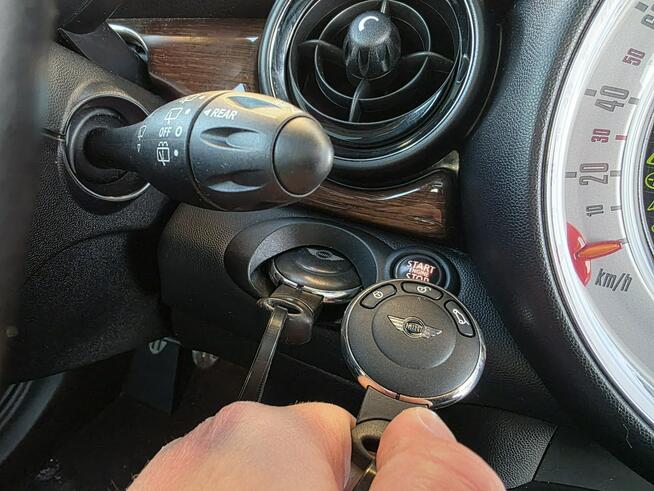 Mini Cooper S śliczny /tylko 128890km/ DUŻA NAVI/ 2 kpl kół/ maksymalne wyposażenie