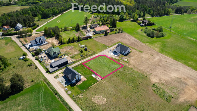 Działka budowlana – 250 m2 zabudowy !