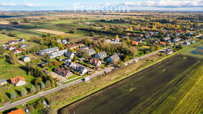Działka budowlana pod budynek dwulokalowy i garaże