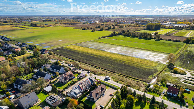 Działka budowlana pod budynek dwulokalowy i garaże