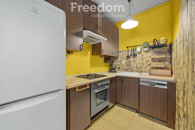 Oficyna 67m² + działka 200m²