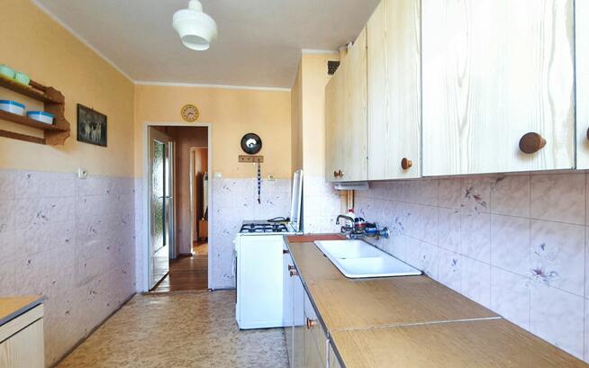 trzypokojowe z balkonem na pierwszym piętrze