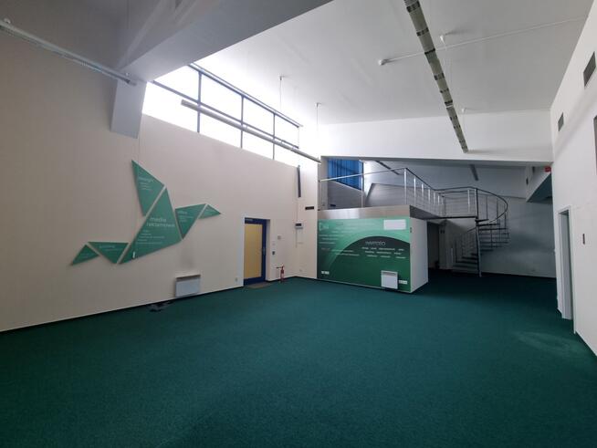 Lokal biurowy z antresolą