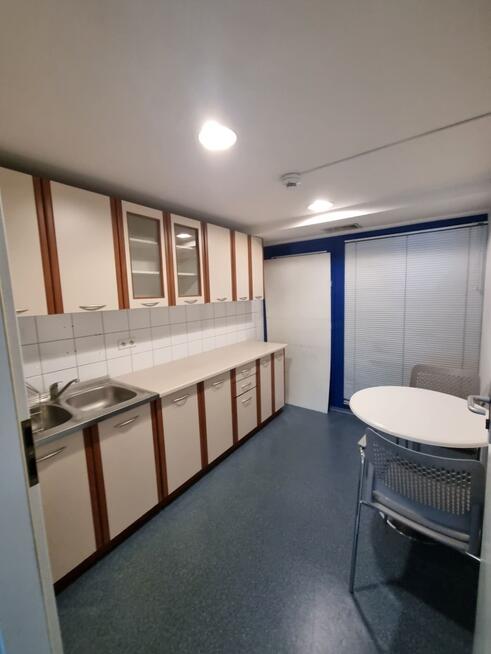 Lokal biurowy z antresolą