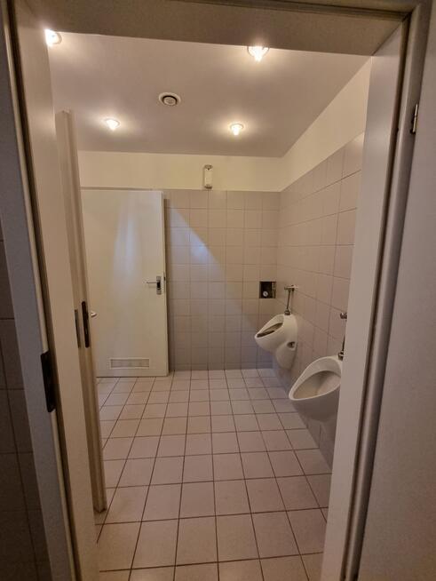 Lokal biurowo-usługowy z antresolą