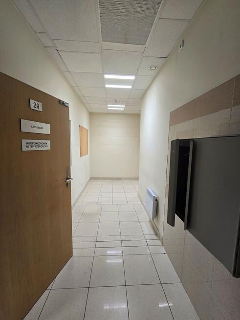 Lokal na I piętrze z własną windą