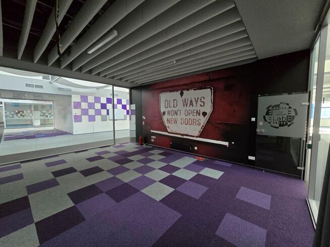 Lokal biurowy o powierzchni 2.450,30 m²