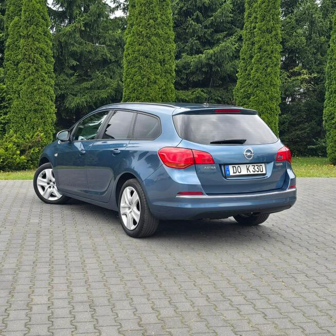 Opel Astra J 1.4 Benzyna 100KM Selection