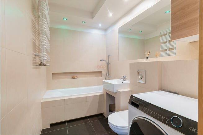 Mieszkanie Warszawa Praga Płd., Pisarka Mariana