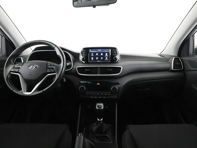 Hyundai Tucson klima auto kamera i czujniki parkowania Apple CarPlay & Android Auto