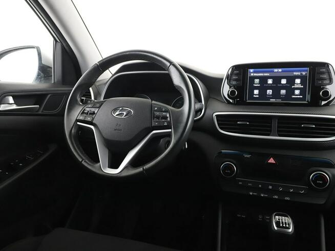 Hyundai Tucson klima auto kamera i czujniki parkowania Apple CarPlay & Android Auto