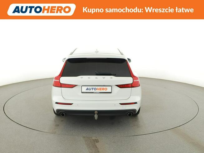 Volvo V60 mHEV automat full LED jasne wnętrze navi klima auto grzane fotele czuj