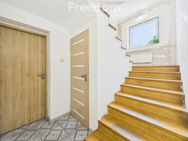 Dom z dużym potencjałem, zagospodarowana działka.