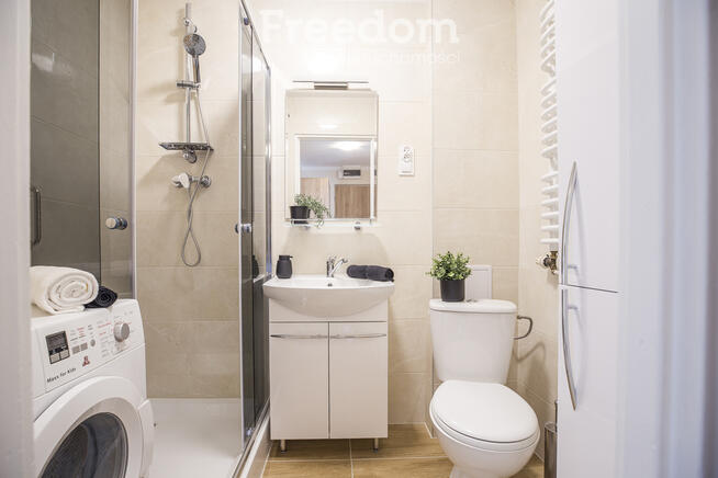 Nowe 2 pokoje po remoncie - al. Niepodległości