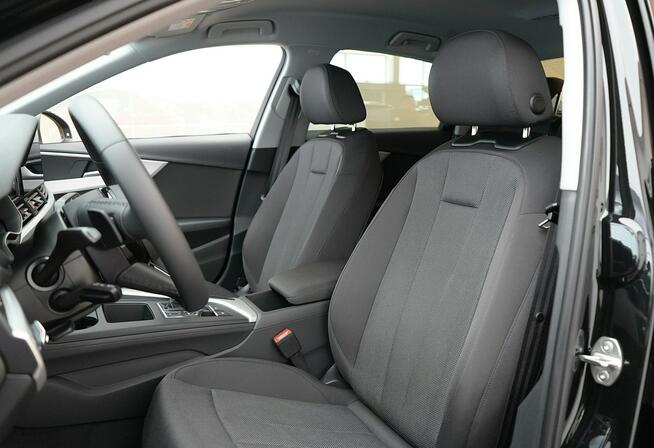 Audi A4 35TFSI 150KM Stronic Sline Tempomat Ambiente Kamera Alu19