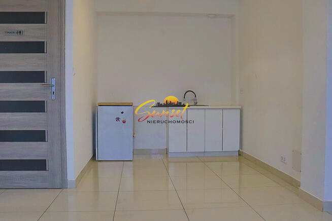 Atrakcyjny lokal Usłogowy o pow. 22 m², Parking, Dowolna Działalność