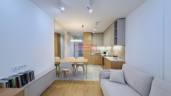 wykończone/nowe/duży balkon