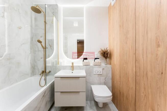 wykończone/nowe/duży balkon