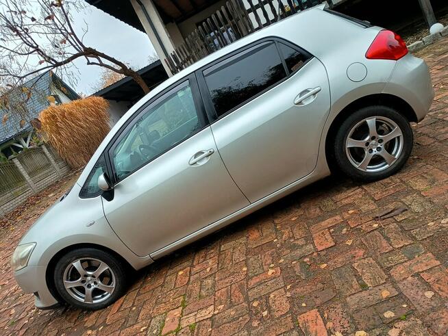 ŁADNY I ZADBANY AURIS z roku 2007 diesel 2,0 !!!