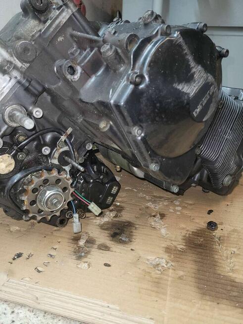 SUZUKI GSXF 750F INAZUMA SILNIK_NajNajtaniej