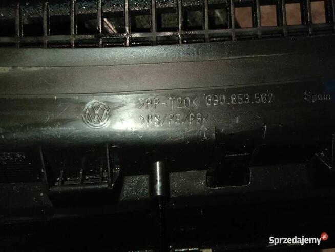 GRILL VW PASSAT B5.5 3B0853562