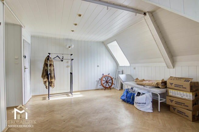 Bezczynszowe mieszkanie z ogrodem i dwoma garażami