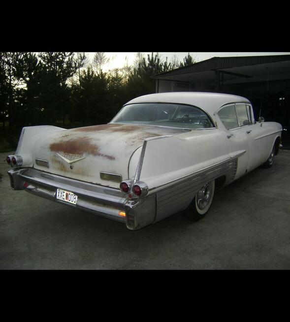 Cadillac fletwood sixty special 1957