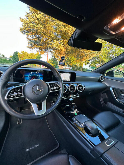 Mercedes Benz CLA 180, rok prod 2019, przebieg 80500 km