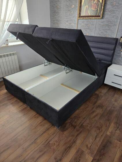 Łóżko i szafki nocne