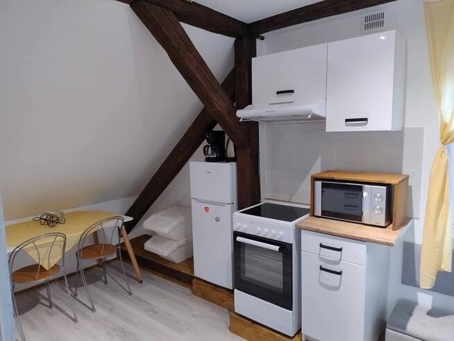 Dwupokojowe mieszkanie 40m2 2500zł +700=3200 całość