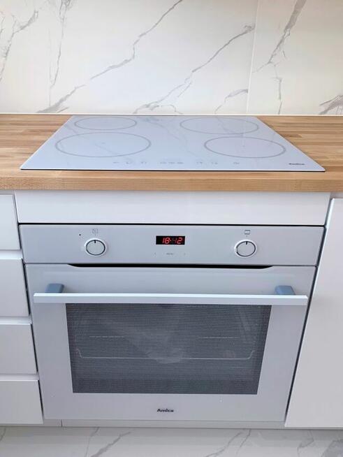 Bezpośrednio, 2 pokoje, garaż, metro, Heroldow