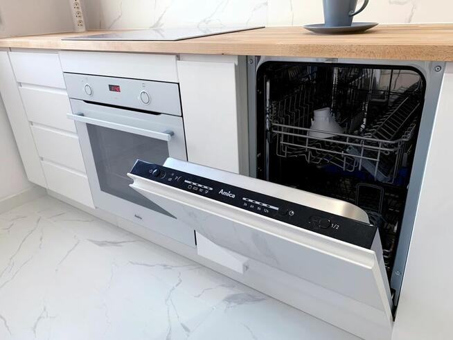 Bezpośrednio, 2 pokoje, garaż, metro, Heroldow