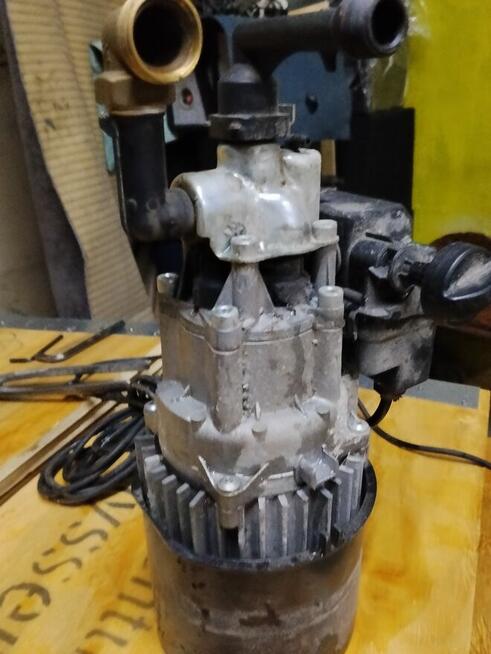 Karcher silnik z pompą.