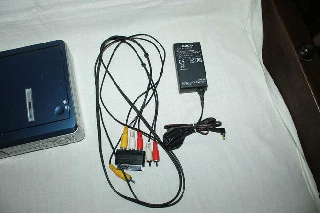 Odtwarzacz DVD AIWA XD-DV170 + film Wiatr