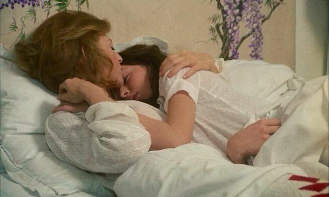 Poznam kobietę, dziewczynę swą...